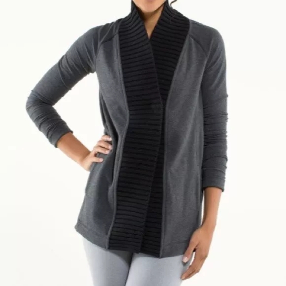 Lululemon Bliss Break Grey Cardigan Jacket XS Style No. W4C61S Yoga